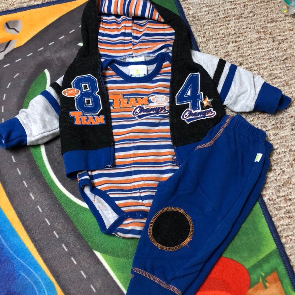 3-Piece Sweatsuit Outfit